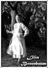 Lilia Birnenbaum (Jule)